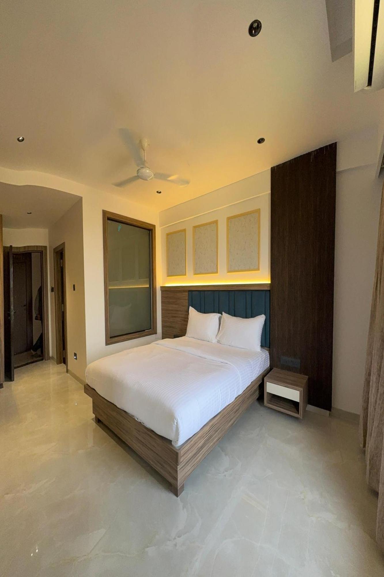 Hotel Kushala Grand, Dombivali Mangrul Exterior photo